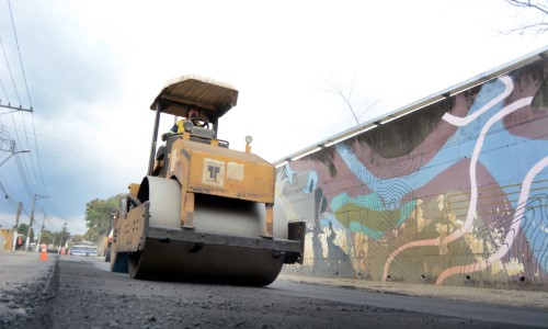 Obras de pavimentação da Avenida Homero Leite avançam em Barra Mansa